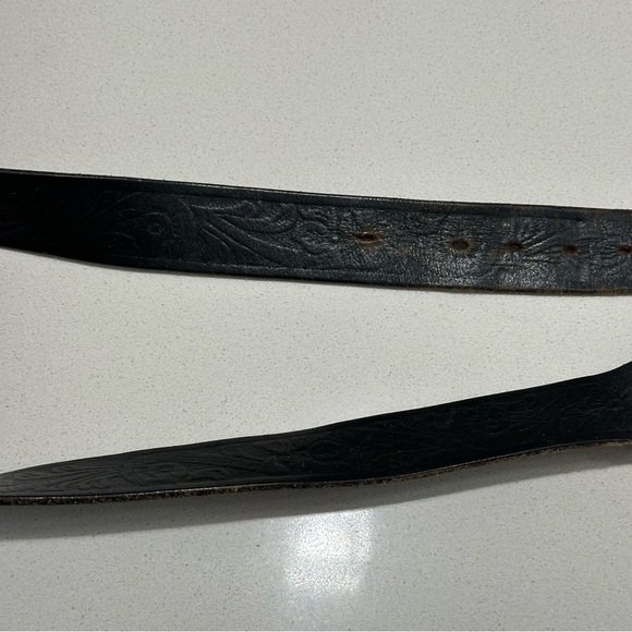 Hand tooled raw hide leather belt with brass buckle size large made in 🇨🇦 - Picture 15 of 17